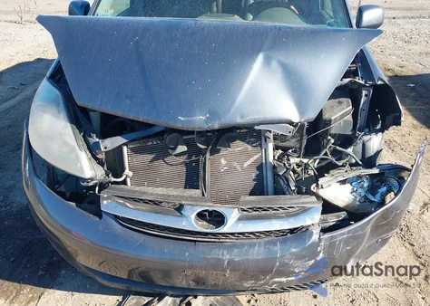 2008 Toyota Sienna Limited from USA, damaged, VIN 5TDBK22C28S012293